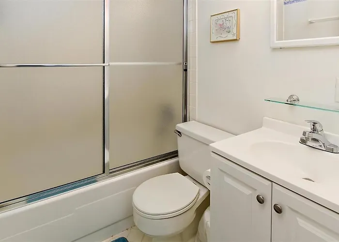 2 Bedroom 9400 Building With Outdoor Pool! Ocean Stadt