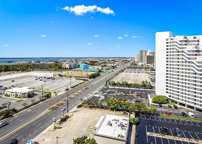 2 Bedroom 9400 Building With Outdoor Pool! Ocean Stadt
